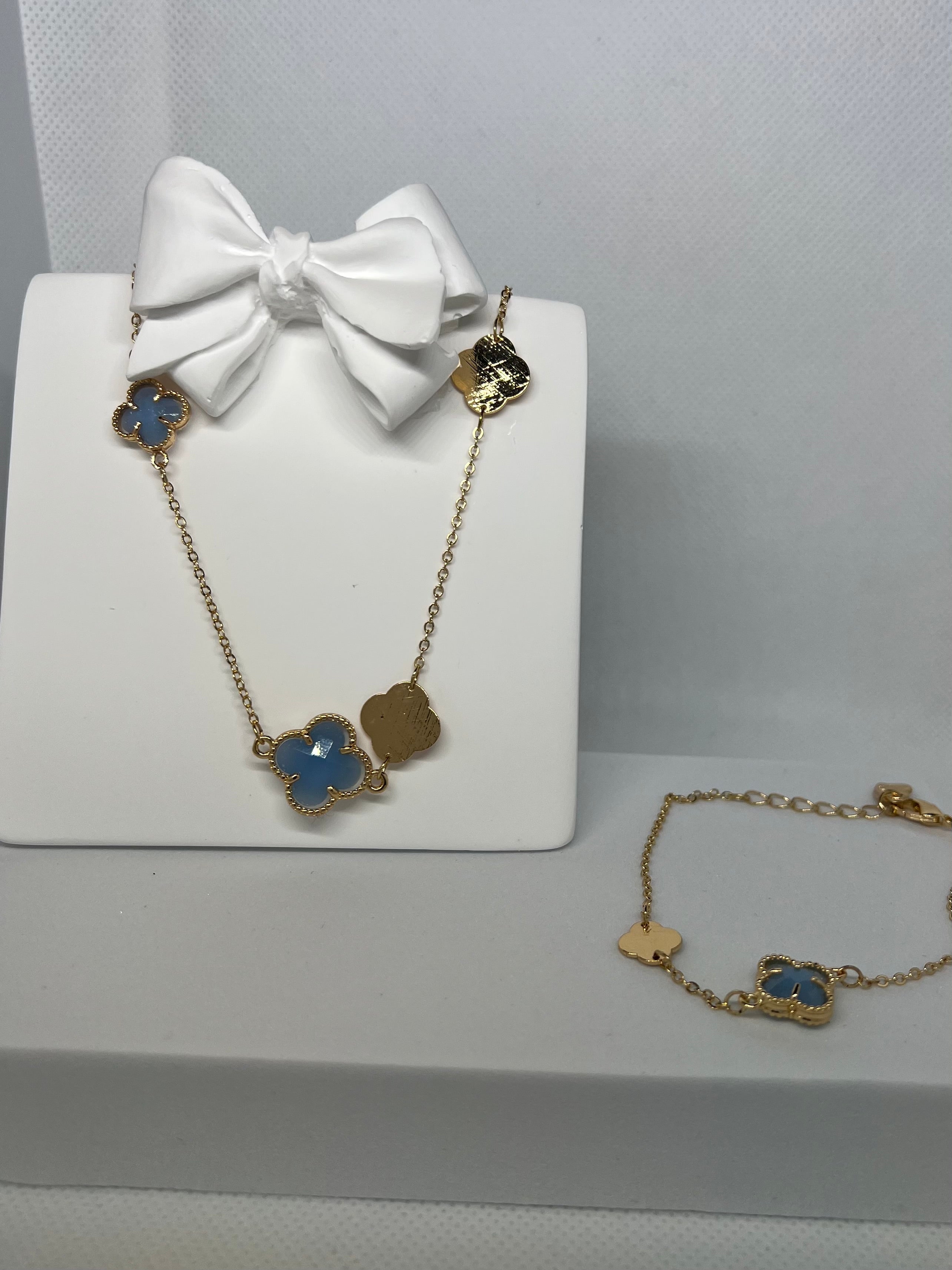 Set Bloemen ketting en armband